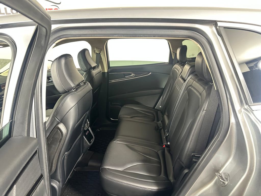 Used 2022 Lincoln Nautilus Reserve AWD/4WD image 22