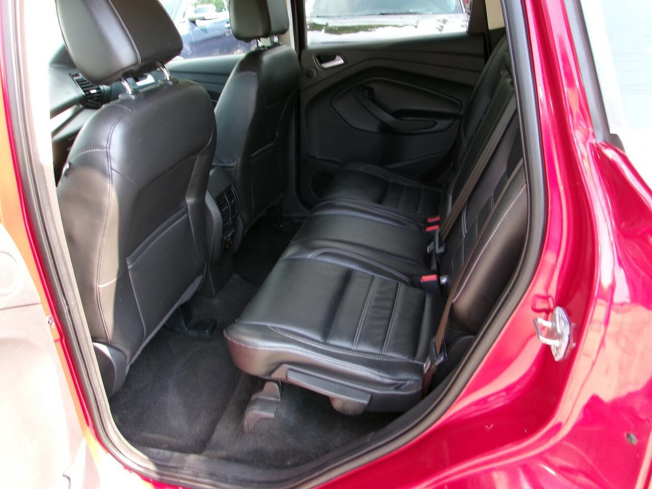 Used 2017 Ford Escape Titanium image 6