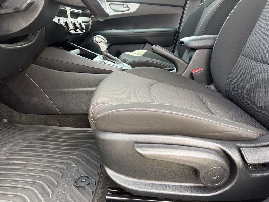 Used 2024 Kia Forte LX image 11
