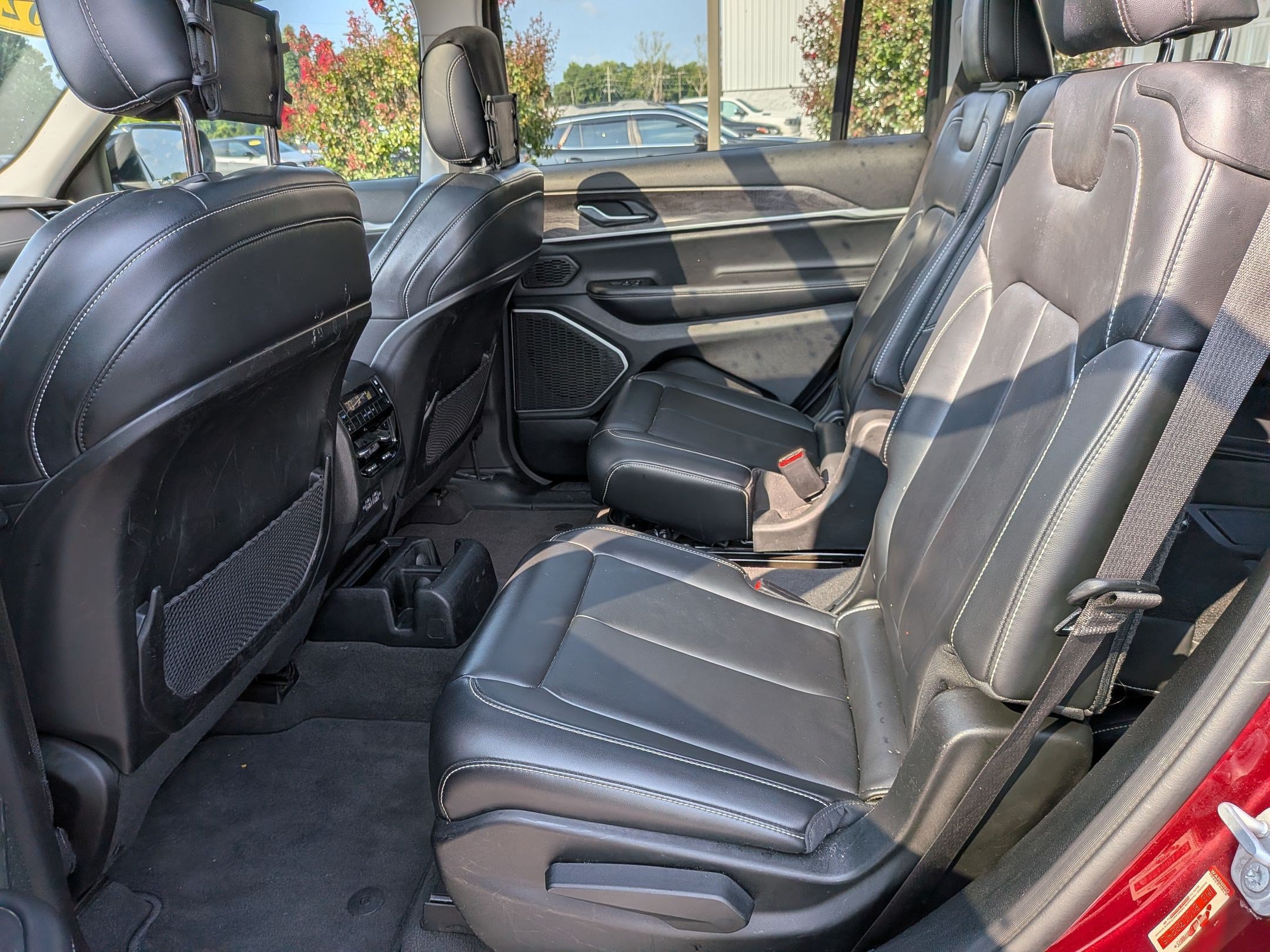 Used 2021 Jeep Grand Cherokee L Limited AWD/4WD image 19