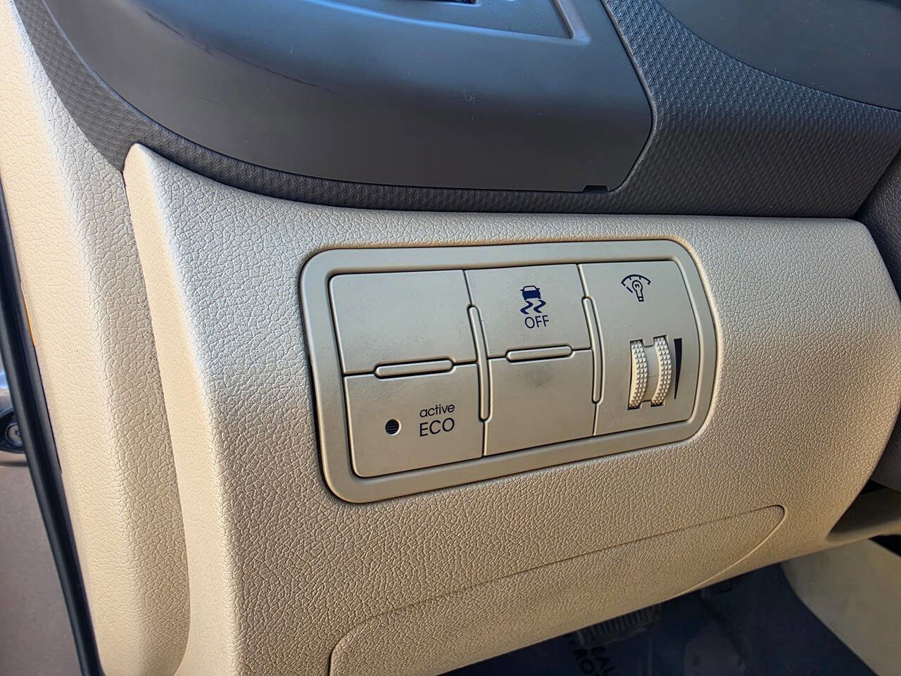 Used 2013 Hyundai Accent GLS FWD image 45