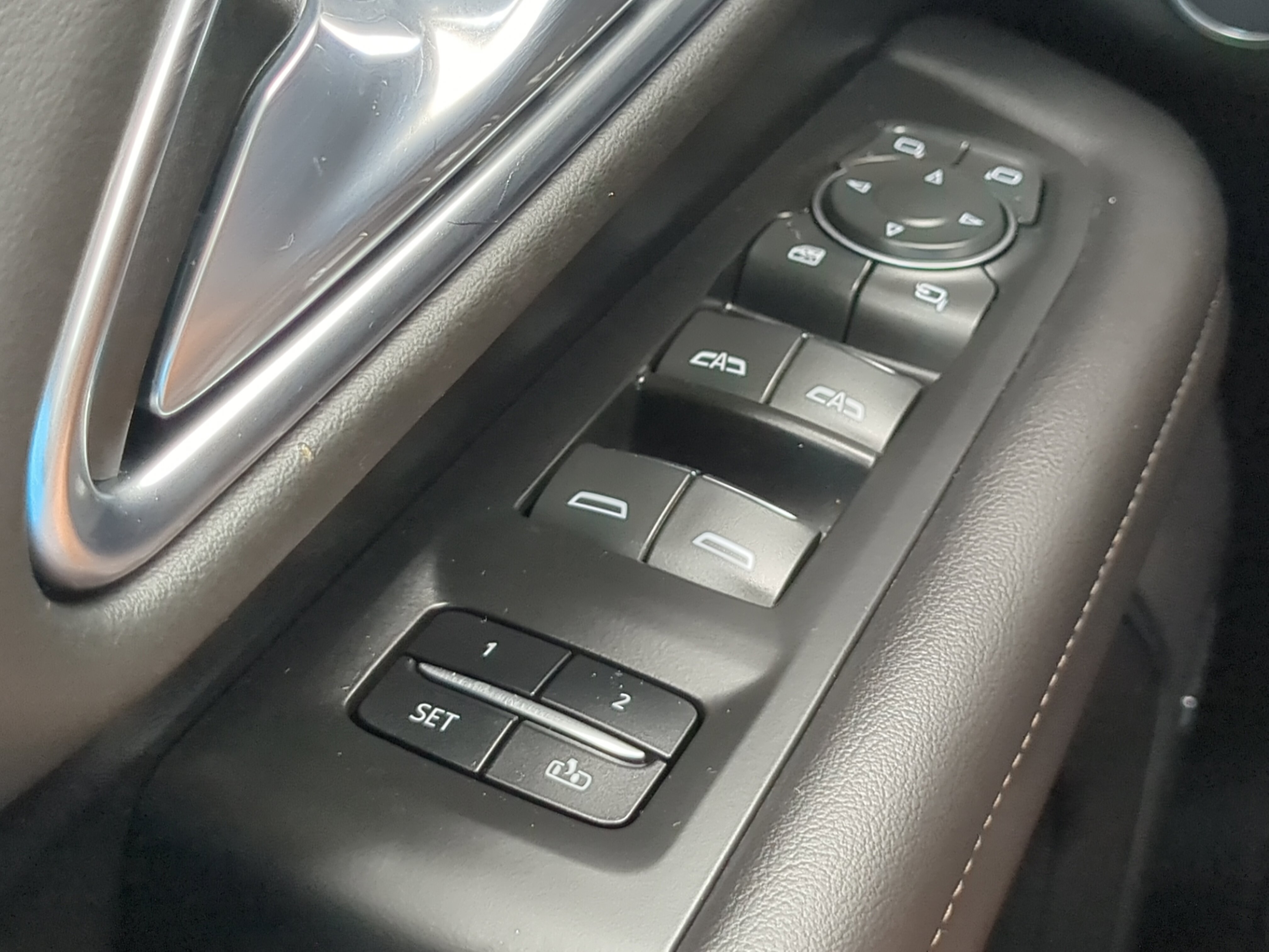 Used 2021 Chevrolet Suburban High Country w/ Premium Package RWD image 23
