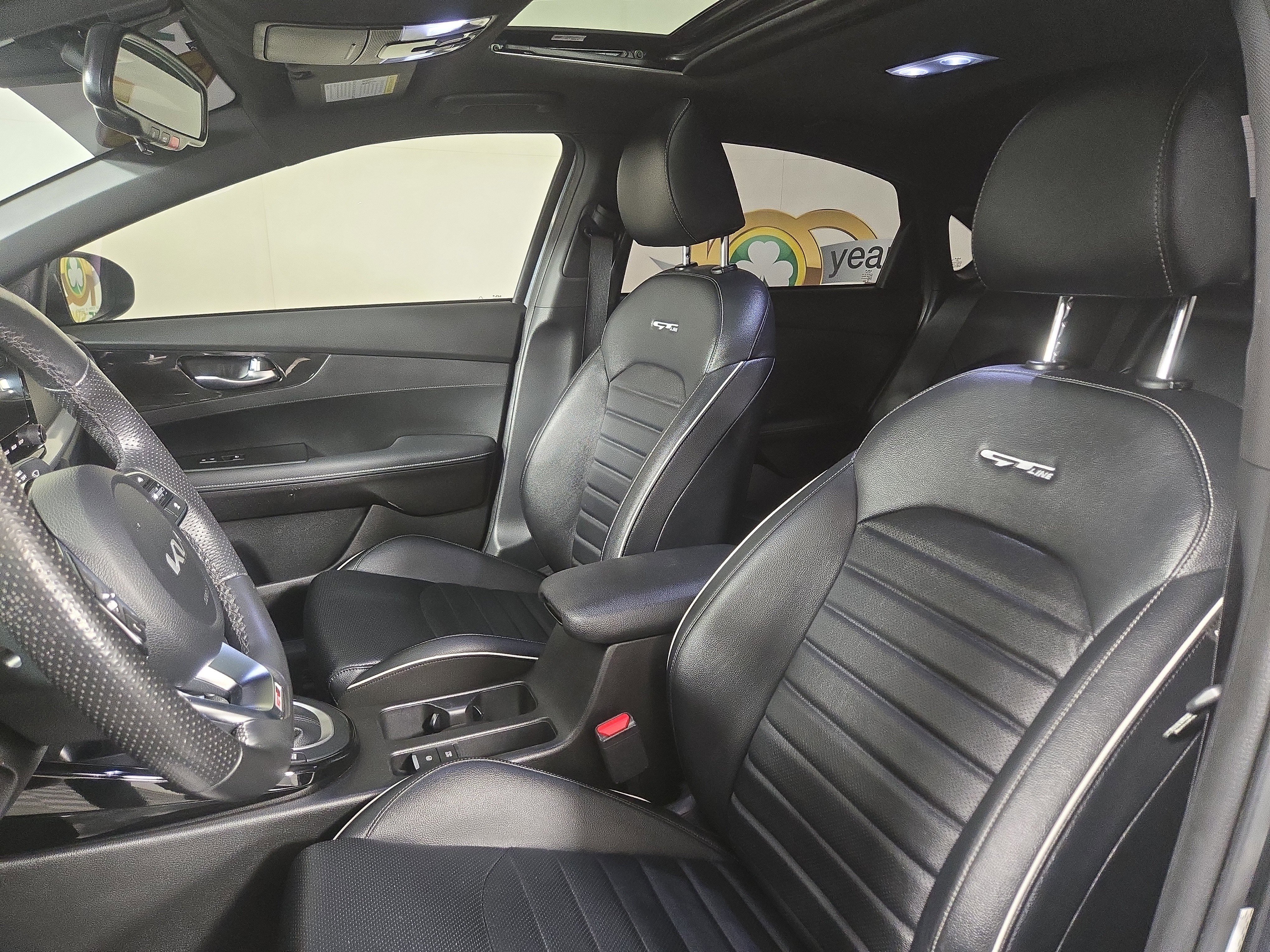 Used 2023 Kia Forte GT-Line w/ GT-Line Premium Package image 11