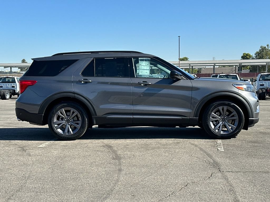 Certified 2023 Ford Explorer XLT w/ Equipment Group 202A RWD image 2
