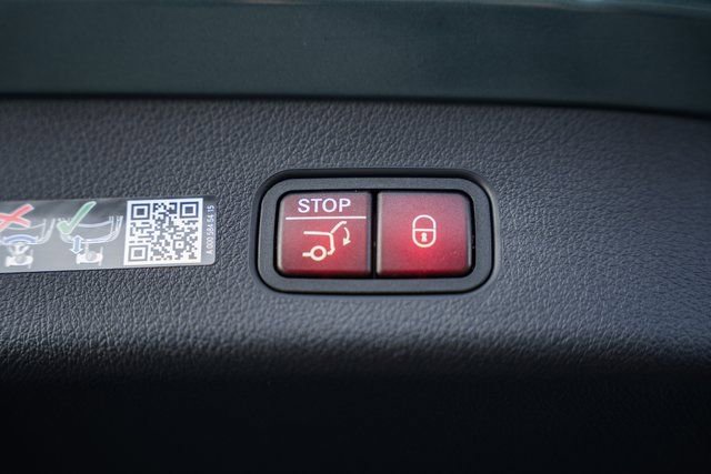 New 2026 Mercedes-Benz GLC 300 4MATIC image 11