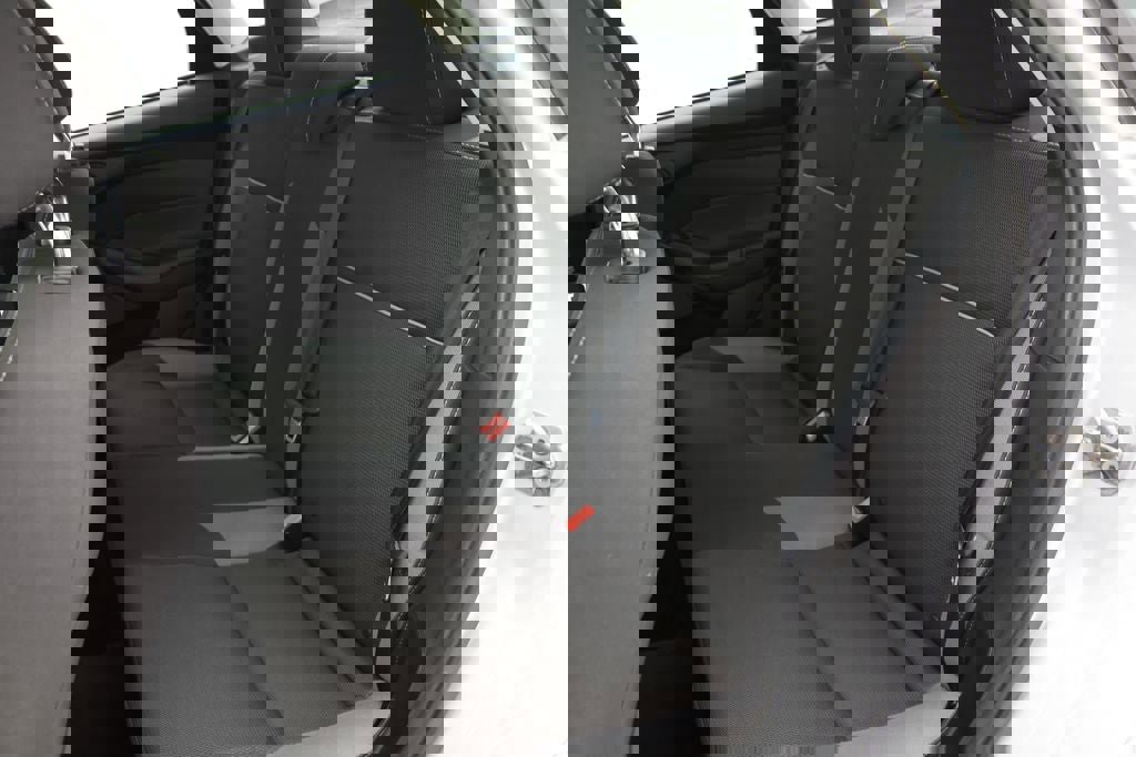 Used 2012 Ford Focus SE image 11