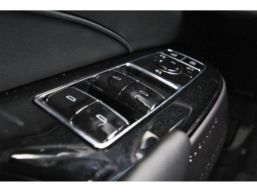 New 2026 Cadillac Lyriq Luxury RWD image 15