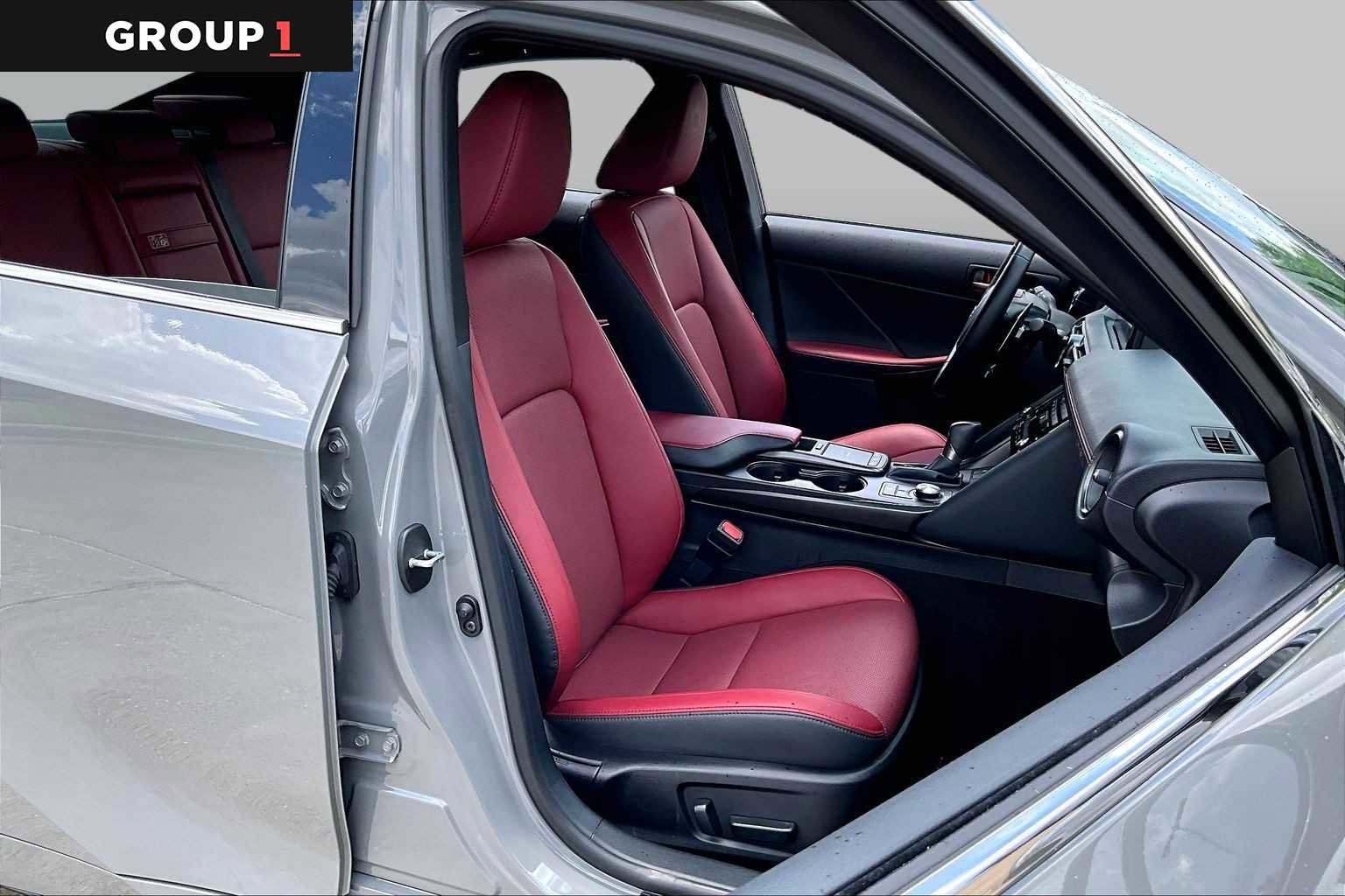 Certified 2025 Lexus IS 350 F Sport RWD image 8