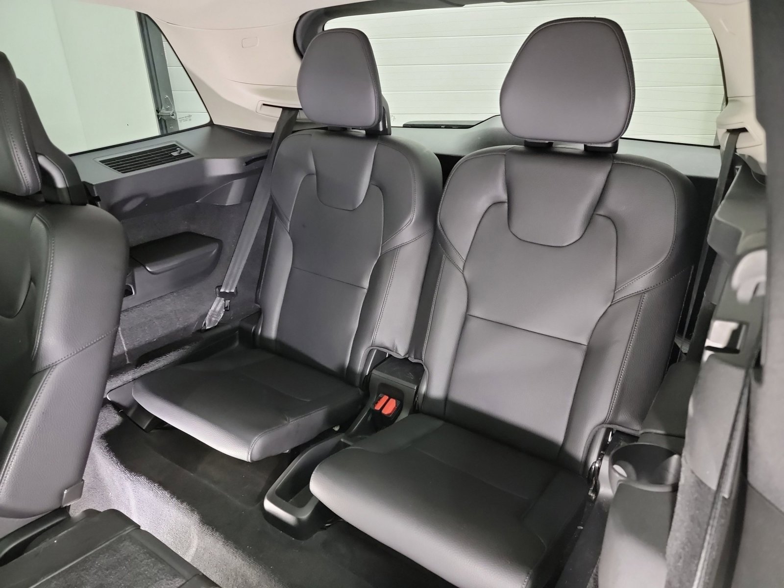 Used 2019 Volvo XC90 T6 Momentum w/ Advanced Package image 34