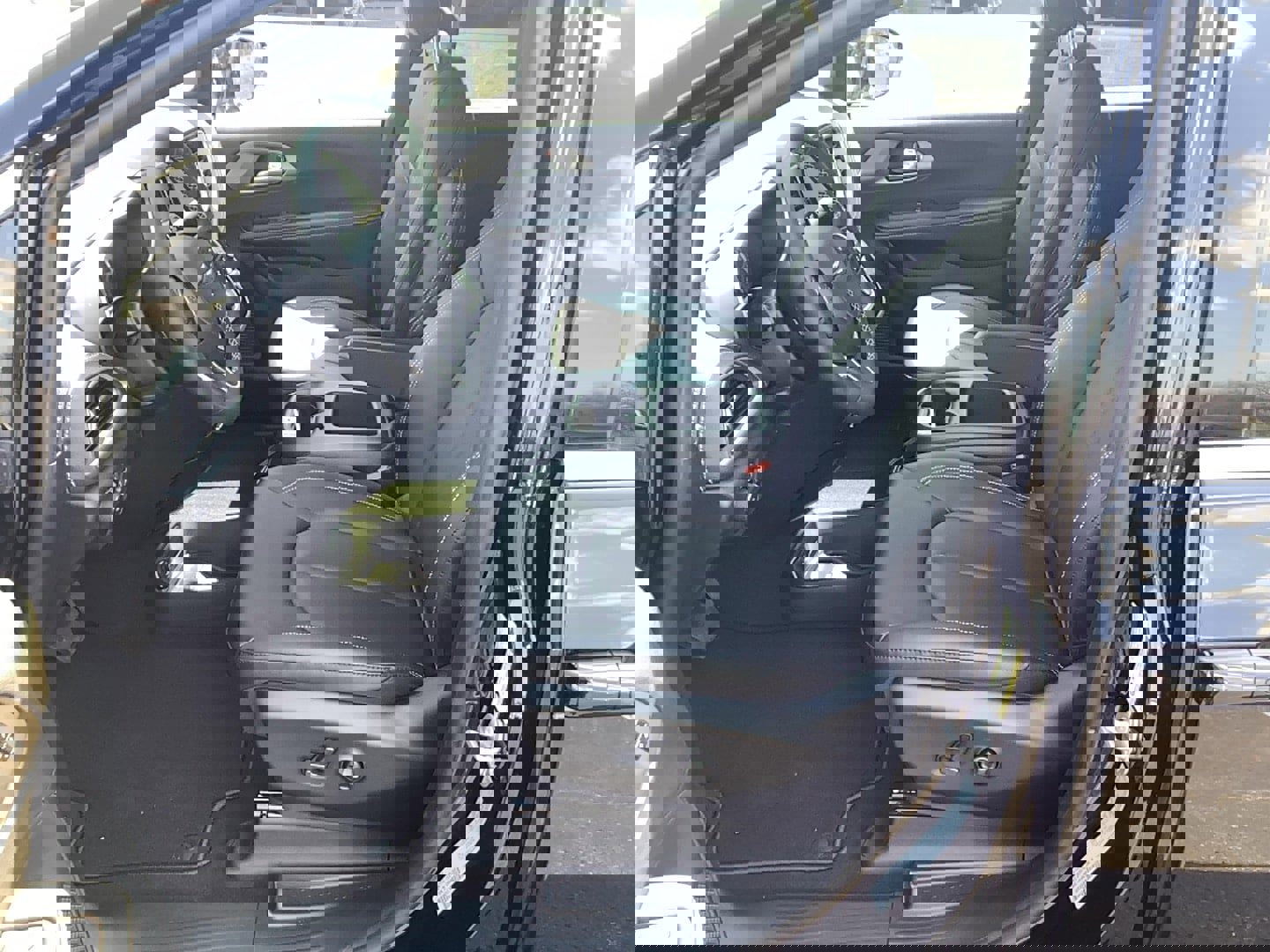 New 2026 Chrysler Pacifica Select image 11