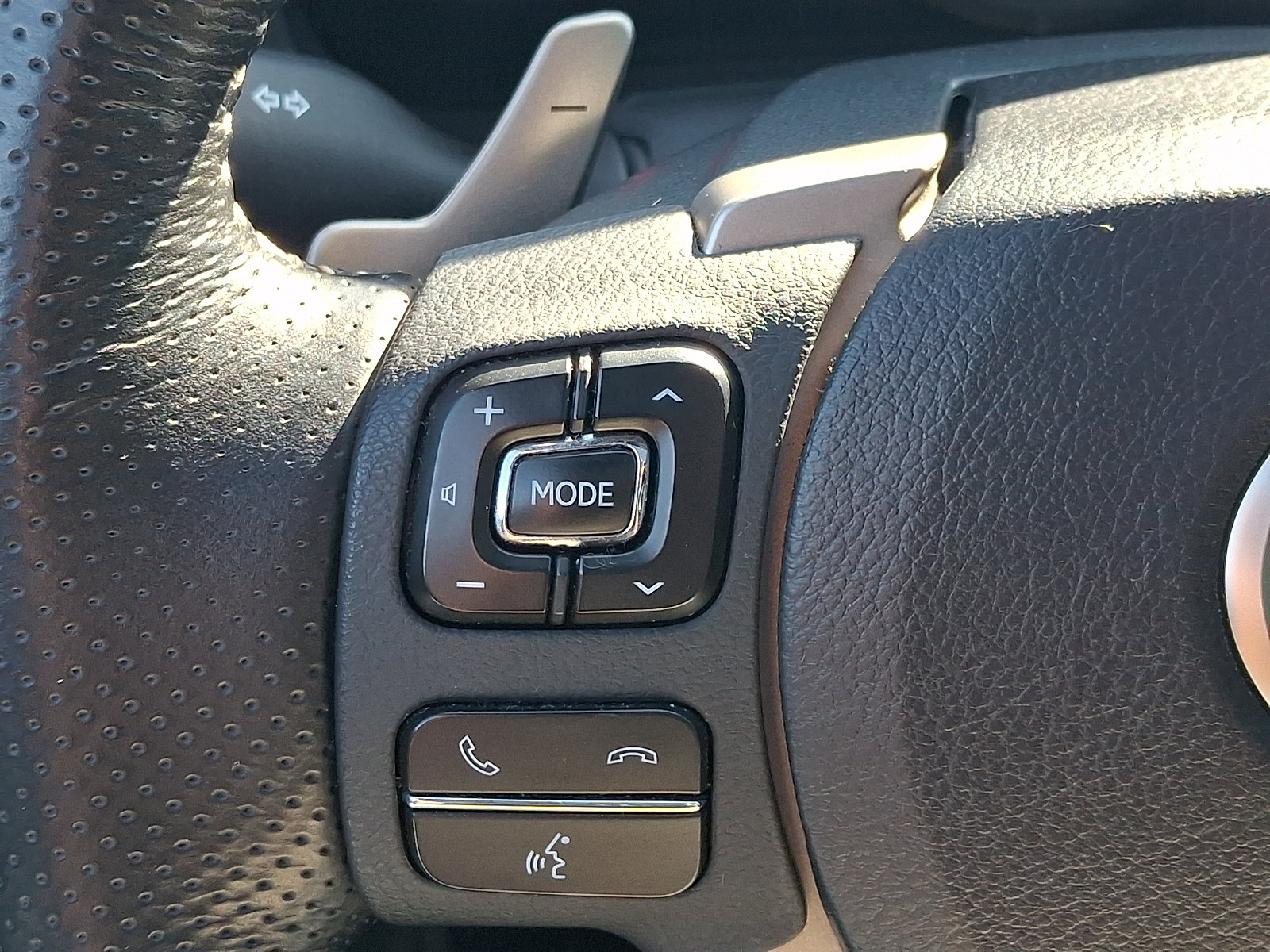 Used 2019 Lexus IS 300 F Sport w/ F Sport Package AWD/4WD image 23