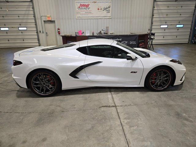 Used 2023 Chevrolet Corvette Stingray Premium Cpe w/ Z51 Performance Package image 6