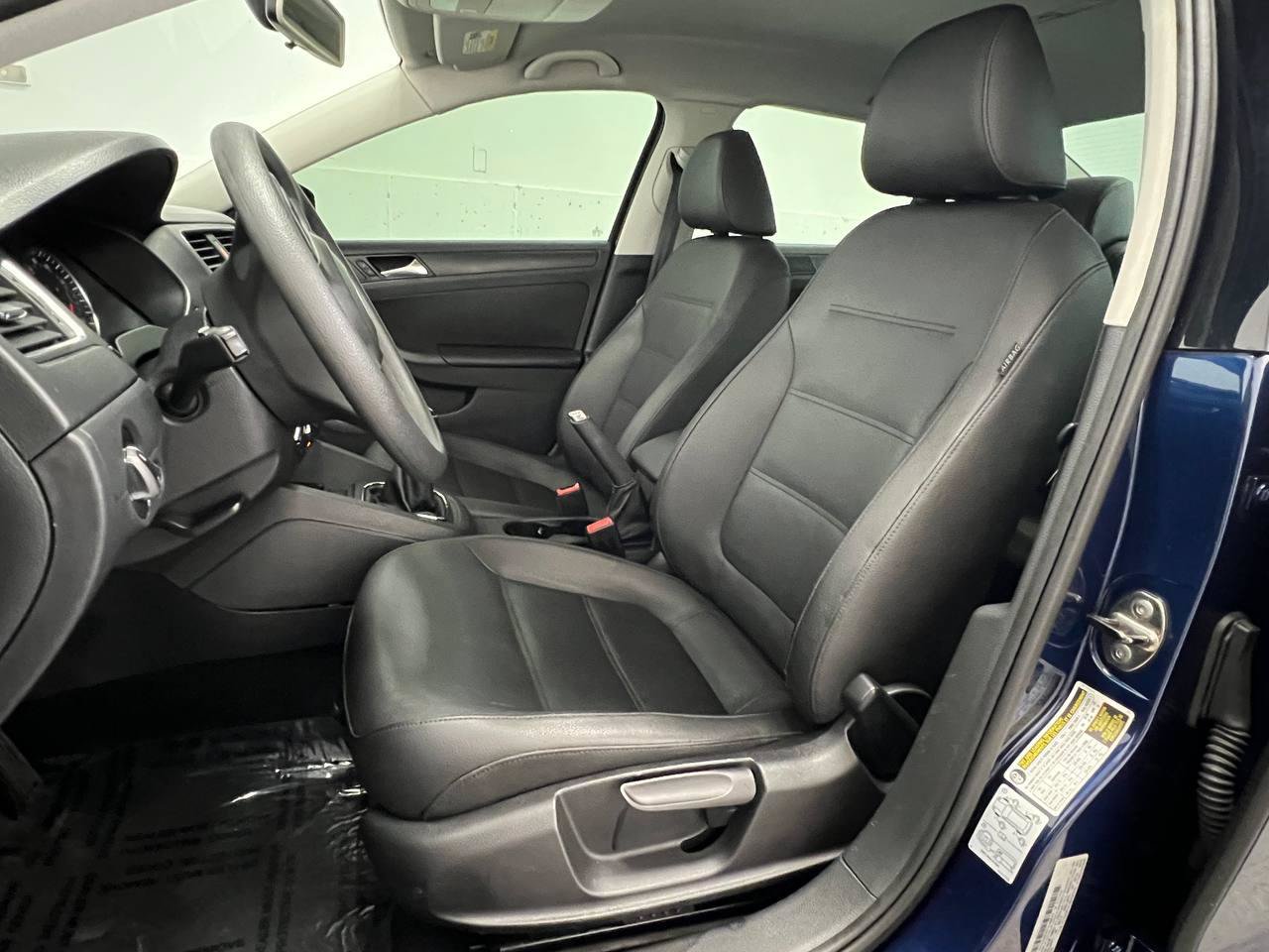 Used 2012 Volkswagen Jetta SE FWD image 8