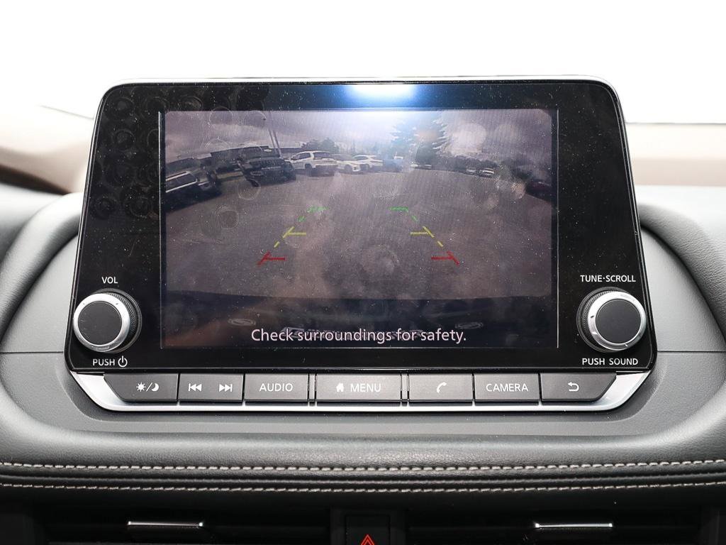 Used 2023 Nissan Rogue S image 19