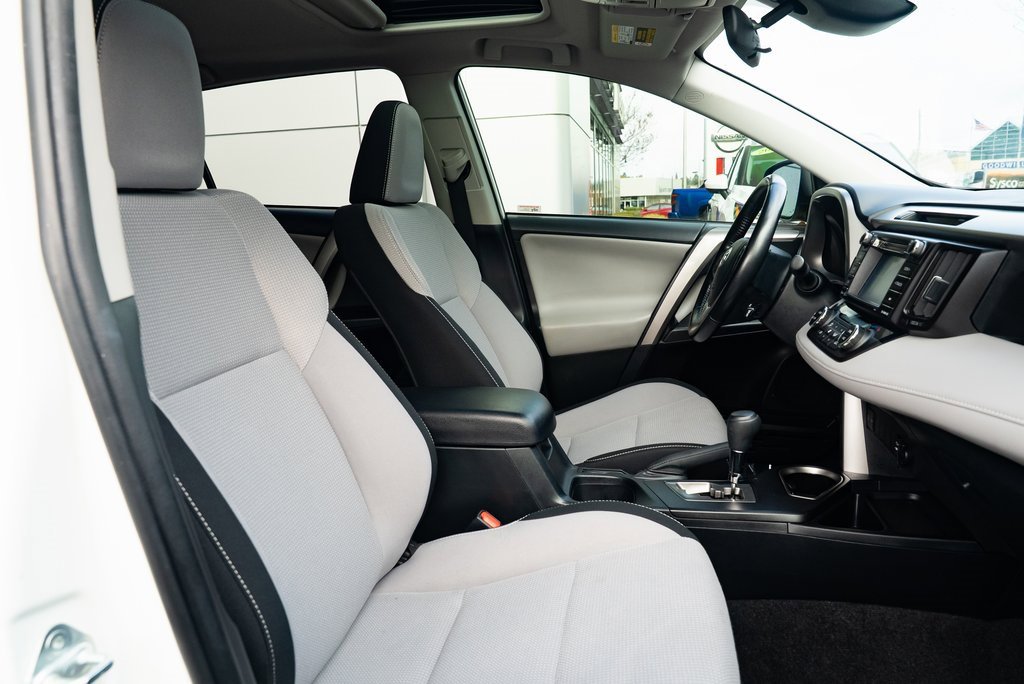 Used 2018 Toyota RAV4 XLE image 23