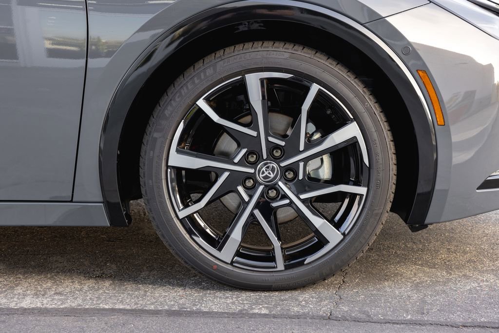 New 2026 Toyota Prius Plug-In Hybrid image 4