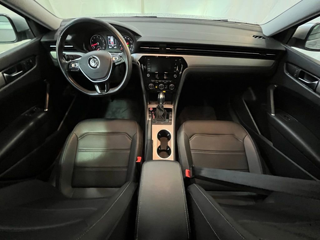 Certified 2020 Volkswagen Passat 2.0T SE w/ Sunroof Package image 14