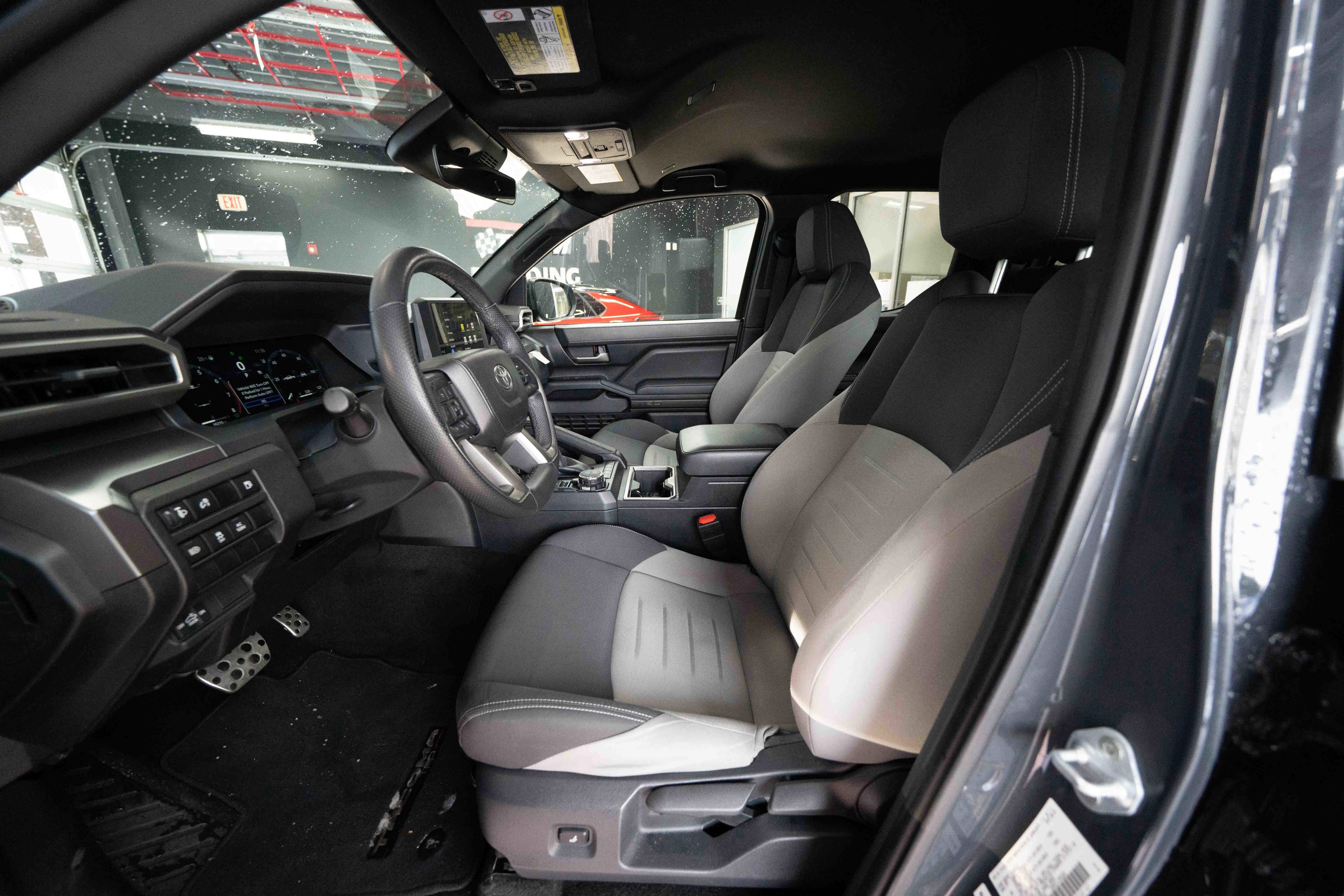 Used 2024 Toyota Tacoma TRD Sport image 9