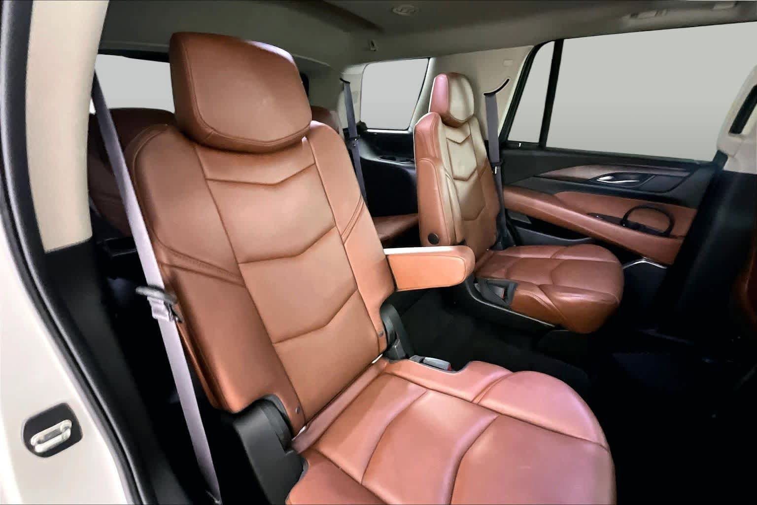 Used 2015 Cadillac Escalade Premium RWD image 19