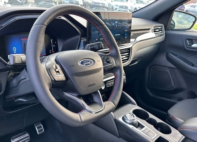 Used 2024 Ford Escape ST-Line w/ Tech Pack #1 AWD/4WD image 16