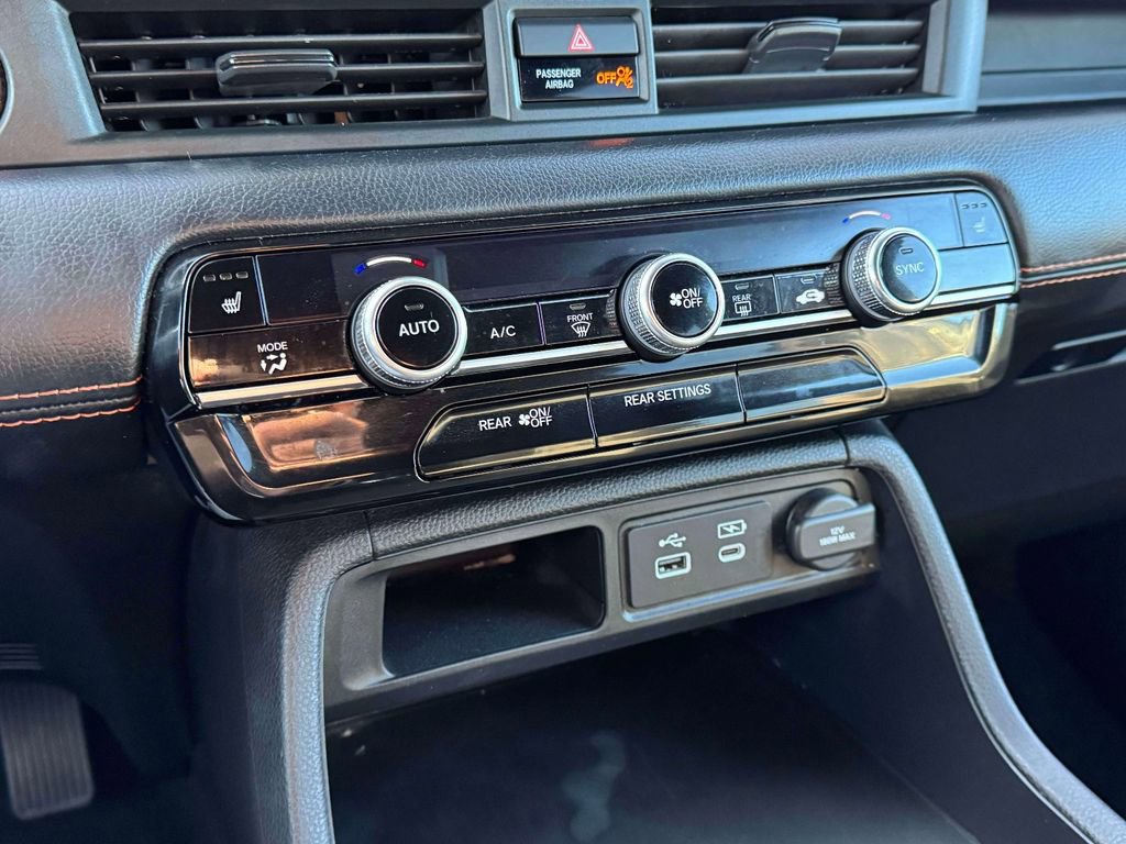 Used 2023 Honda Pilot Sport image 29