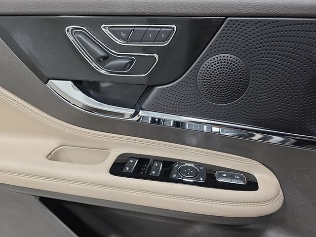 Certified 2023 Lincoln Corsair AWD w/ Equipment Group 101A image 25