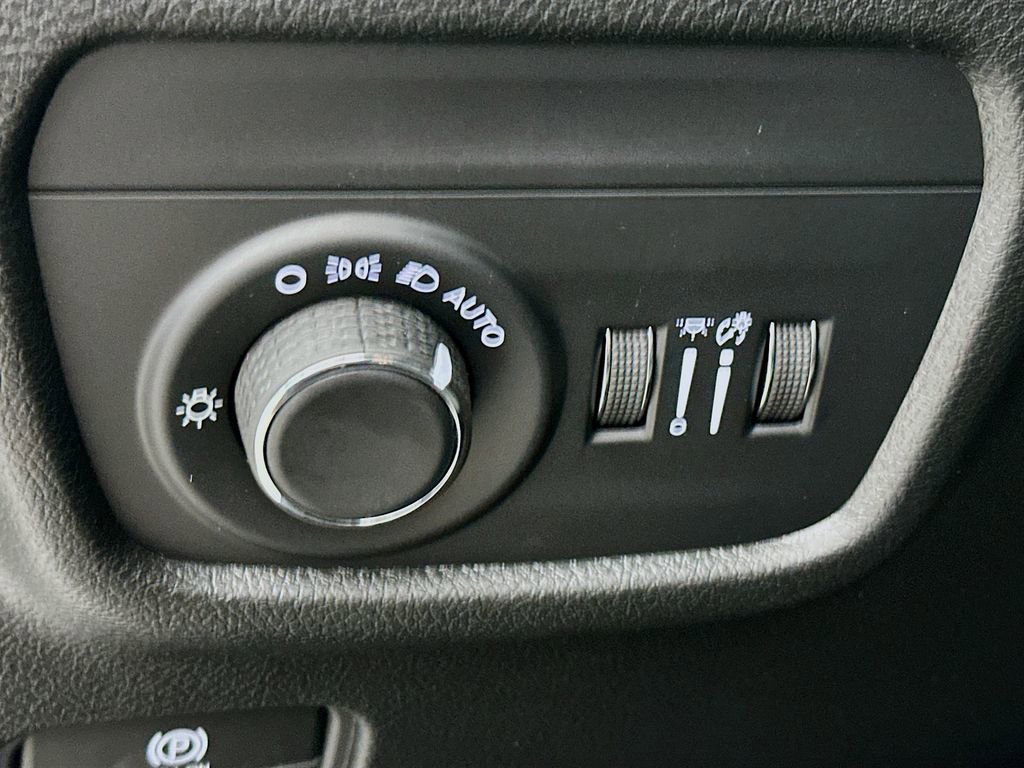 New 2026 Jeep Grand Cherokee L 4WD image 14