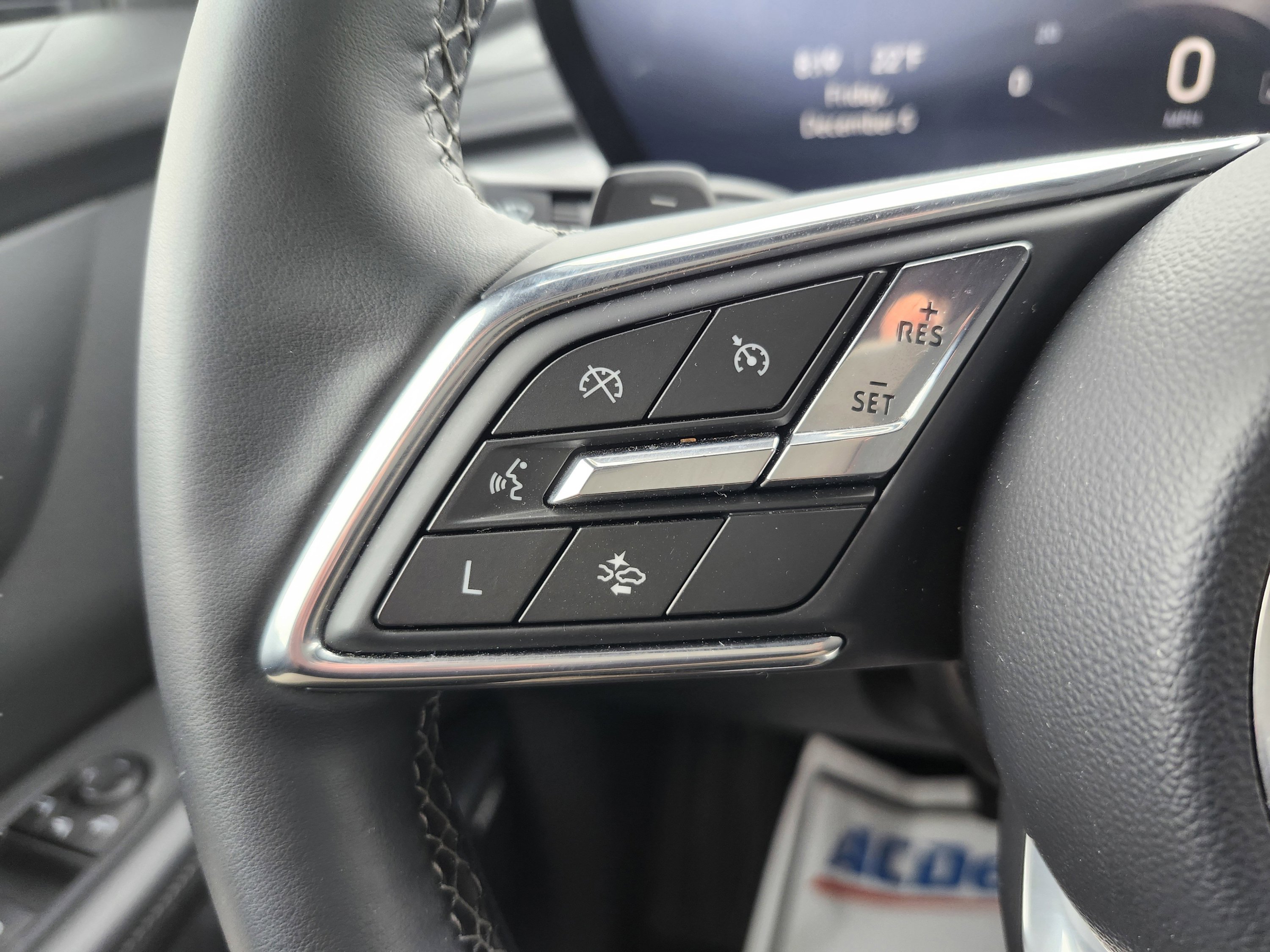 Used 2025 Buick Enclave Preferred image 14