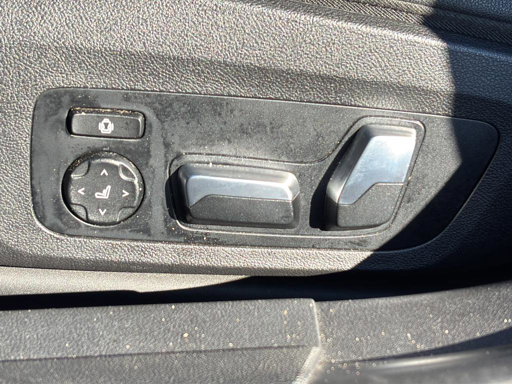 Used 2019 BMW 330i Sedan w/ Convenience Package image 20