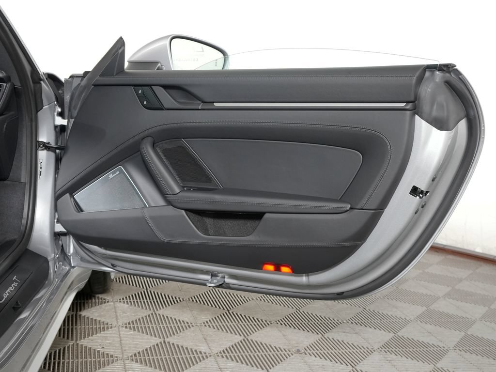 Certified 2025 Porsche 911 Carrera T RWD image 40