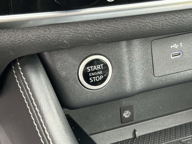 Used 2023 Nissan Rogue Platinum w/ Platinum Premium Package AWD/4WD image 22