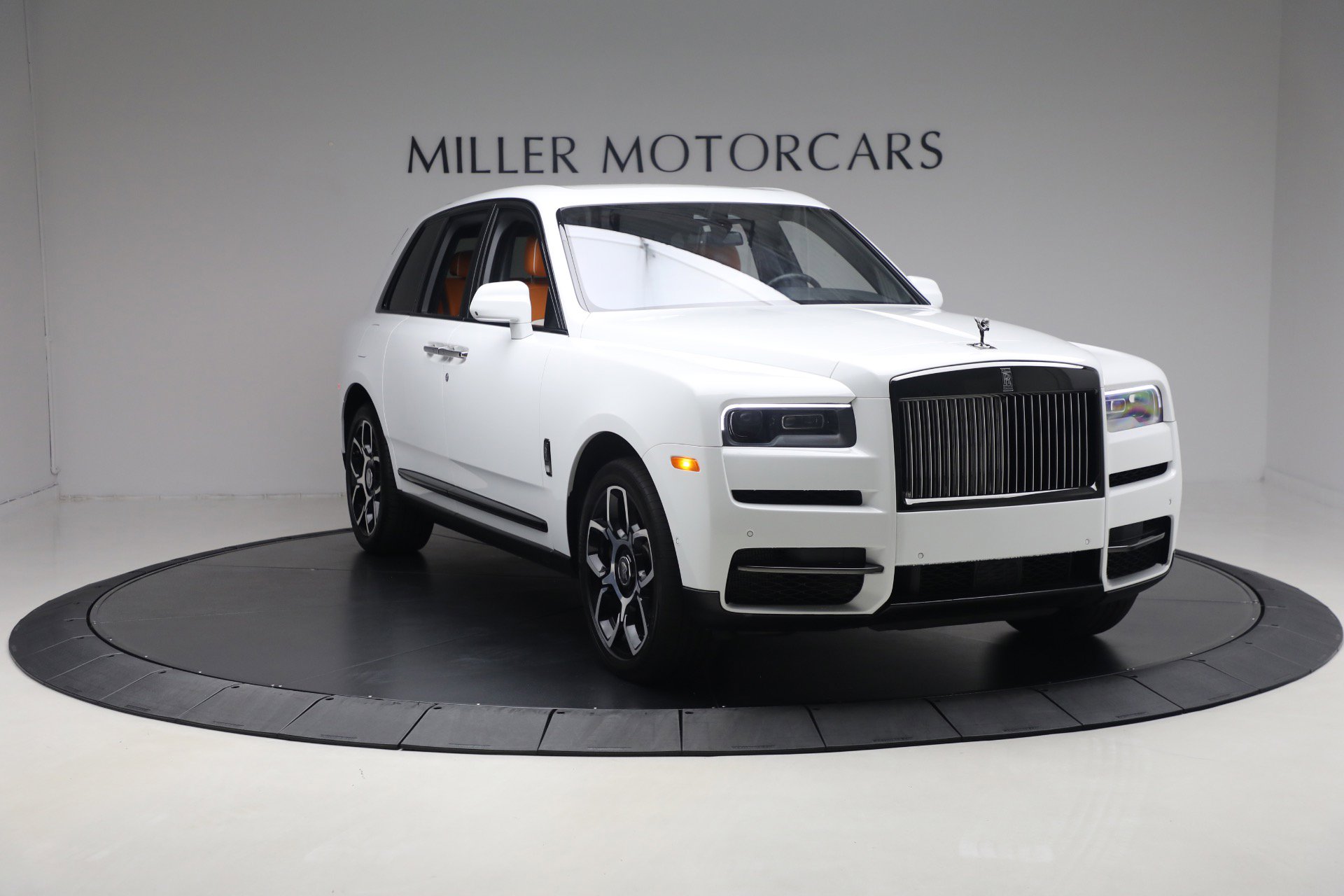 Certified 2022 Rolls-Royce Cullinan Black Badge image 13