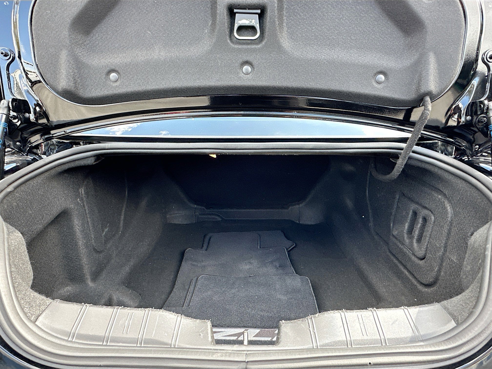 Used 2021 Chevrolet Camaro ZL1 image 26