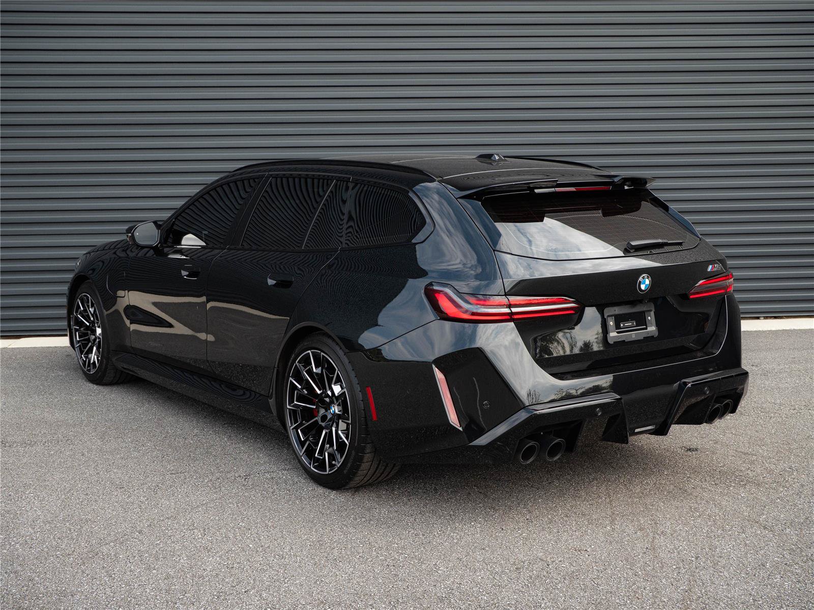 Used 2026 BMW M5 Touring AWD/4WD image 3
