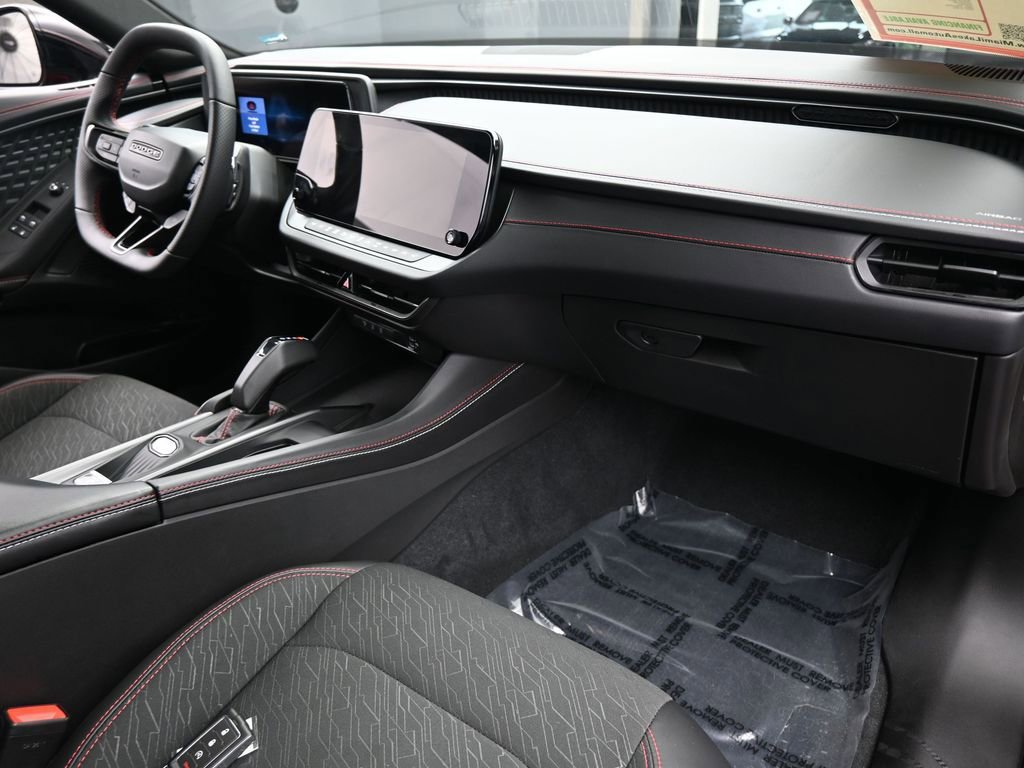 Used 2025 Dodge Charger R/T w/ Sun & Sound Package image 43