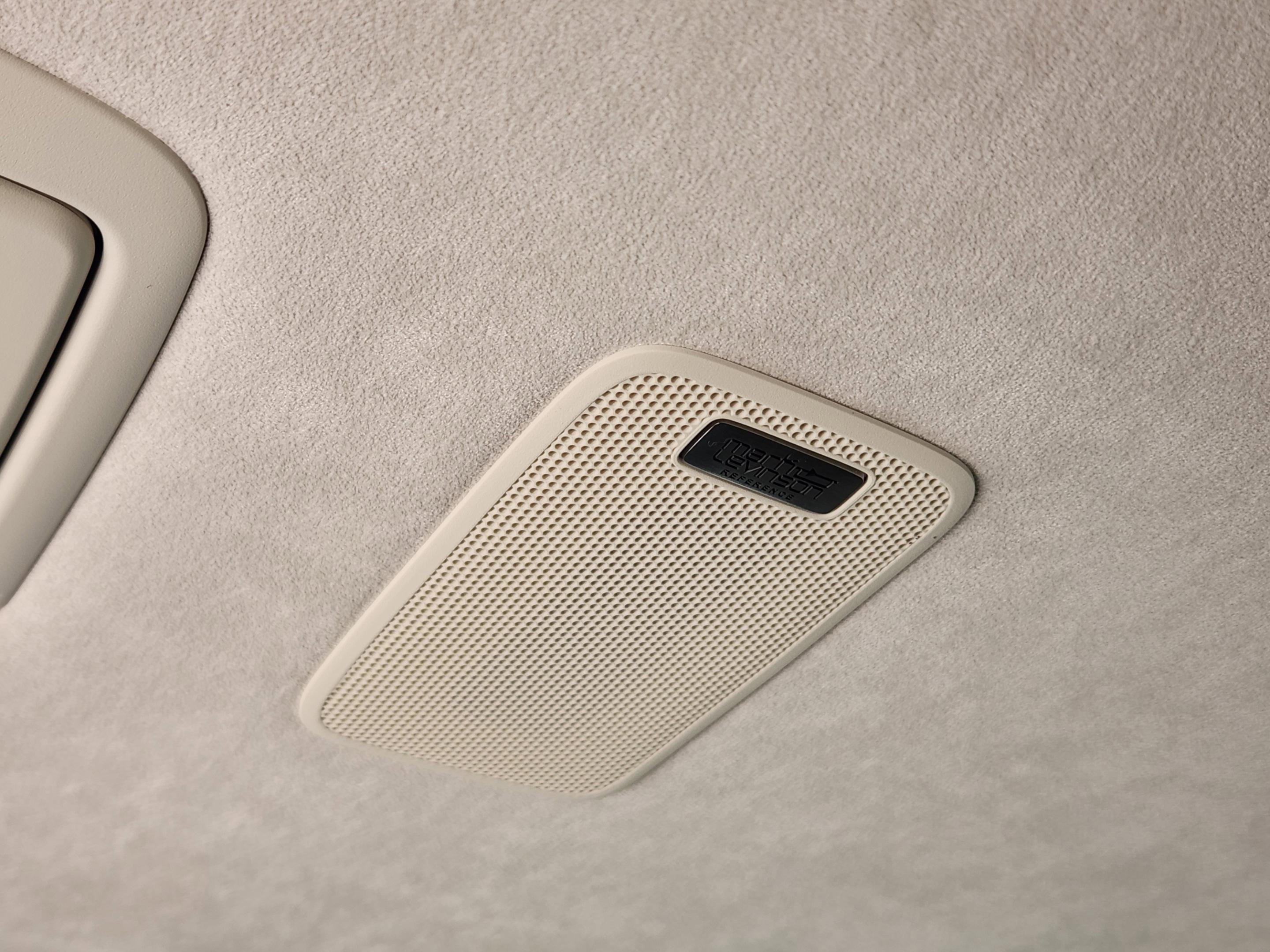 Used 2018 Lexus LS 500 w/ Interior Upgrade Package image 31