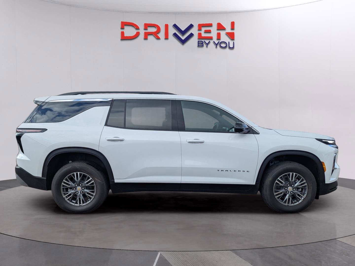 New 2026 Chevrolet Traverse LT w/ Driver Confidence Package image 6