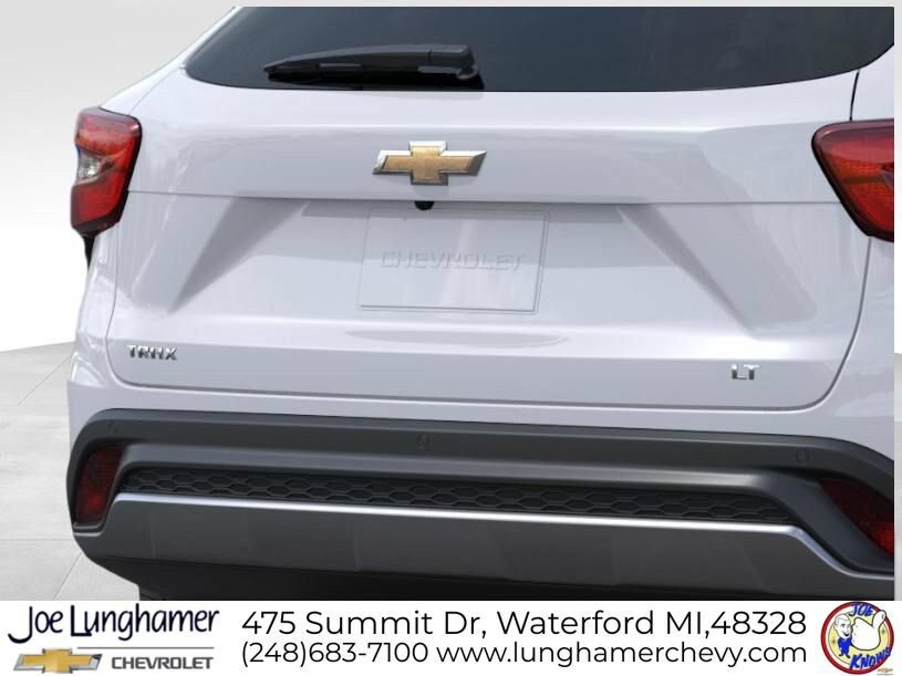 New 2026 Chevrolet Trax LT w/ Driver Confidence Package FWD image 14