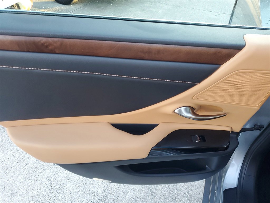 Used 2022 Lexus ES 350 w/ Premium Package image 12