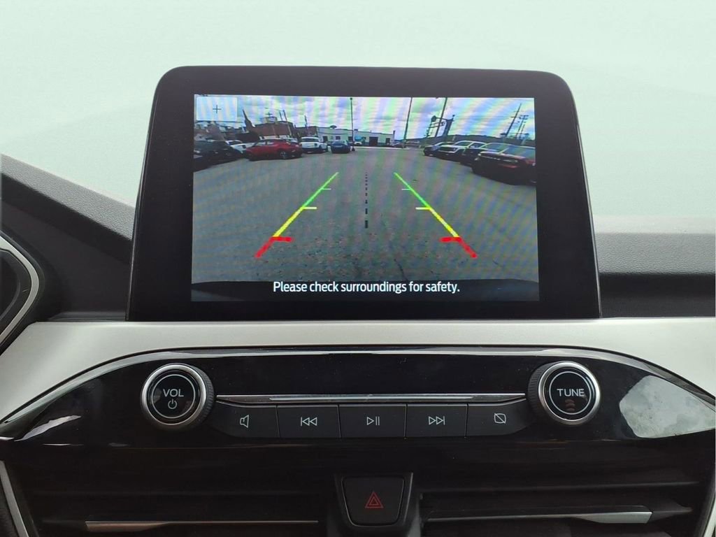 Used 2022 Ford Escape SE w/ Cold Weather Package image 18