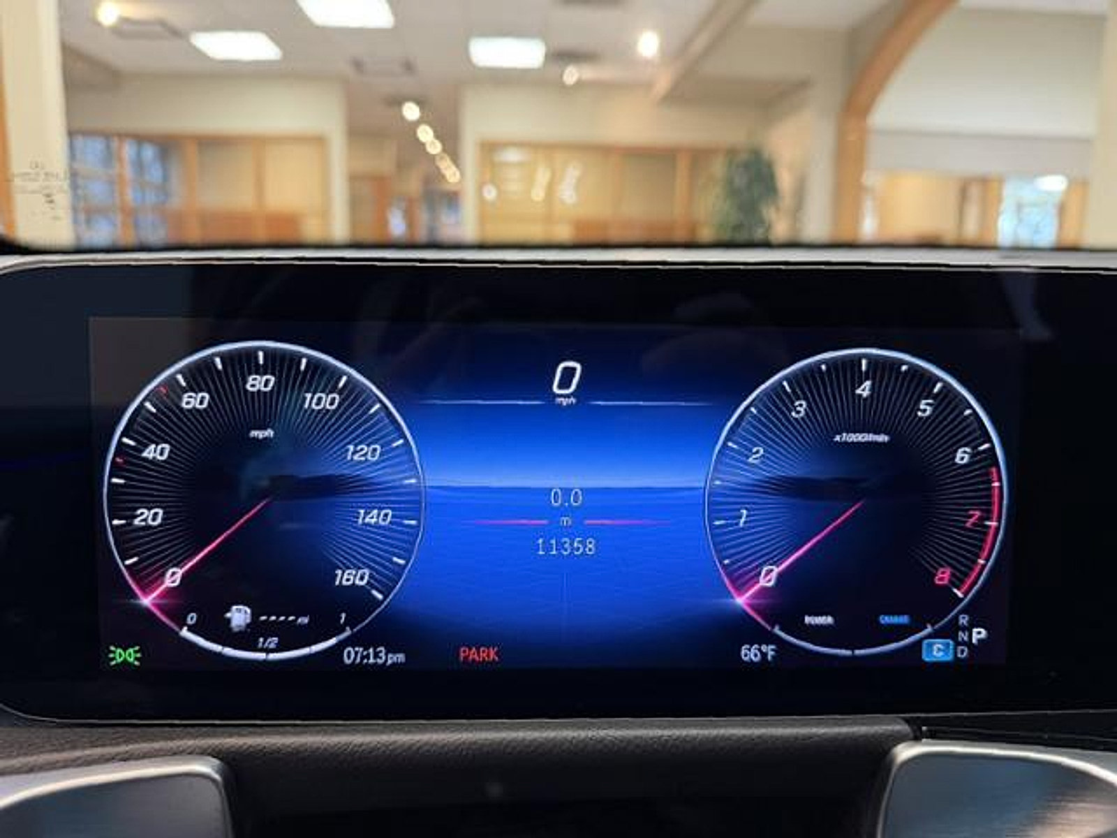 Used 2024 Mercedes-Benz GLB 250 image 11
