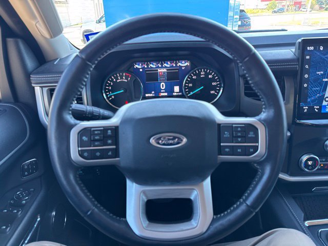 Used 2023 Ford Expedition XLT RWD image 15