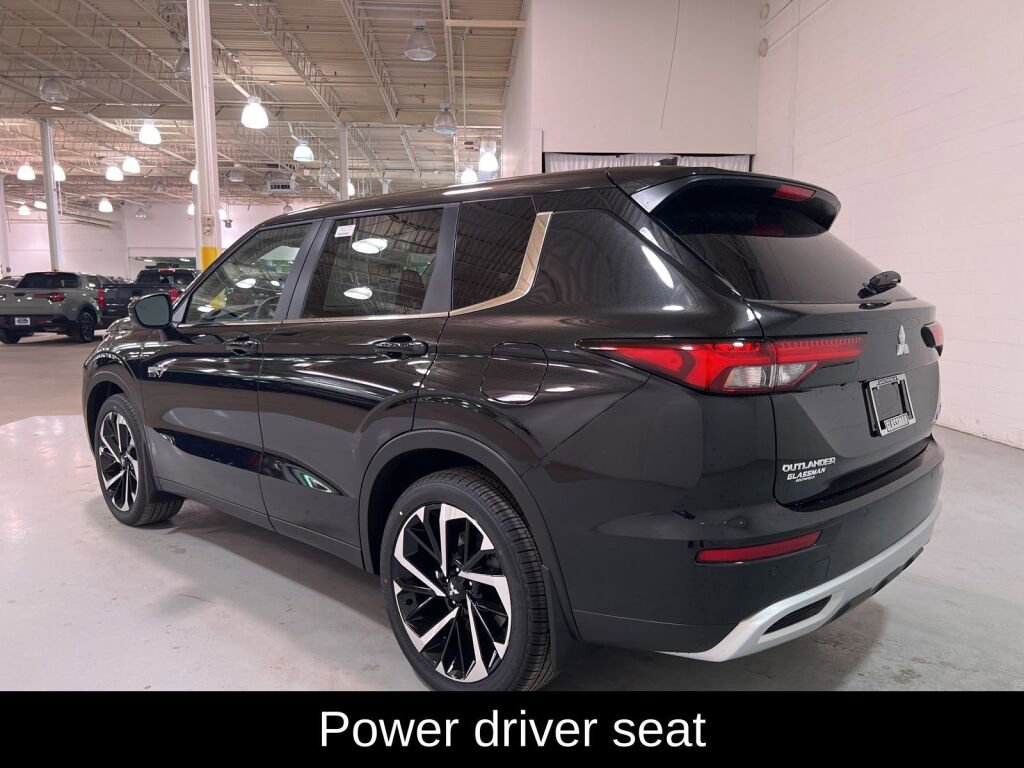 New 2025 Mitsubishi Outlander SE image 5