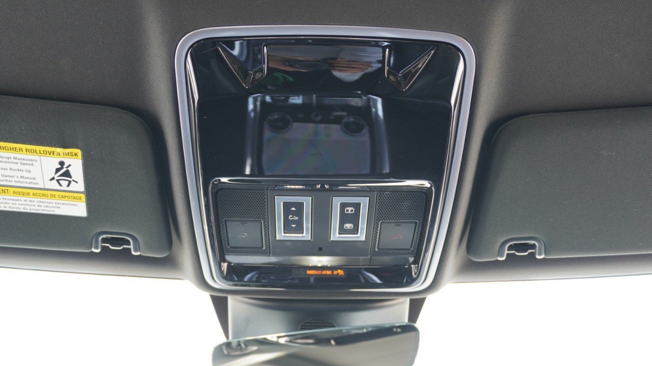 Used 2018 Land Rover Range Rover Sport HSE AWD/4WD image 25