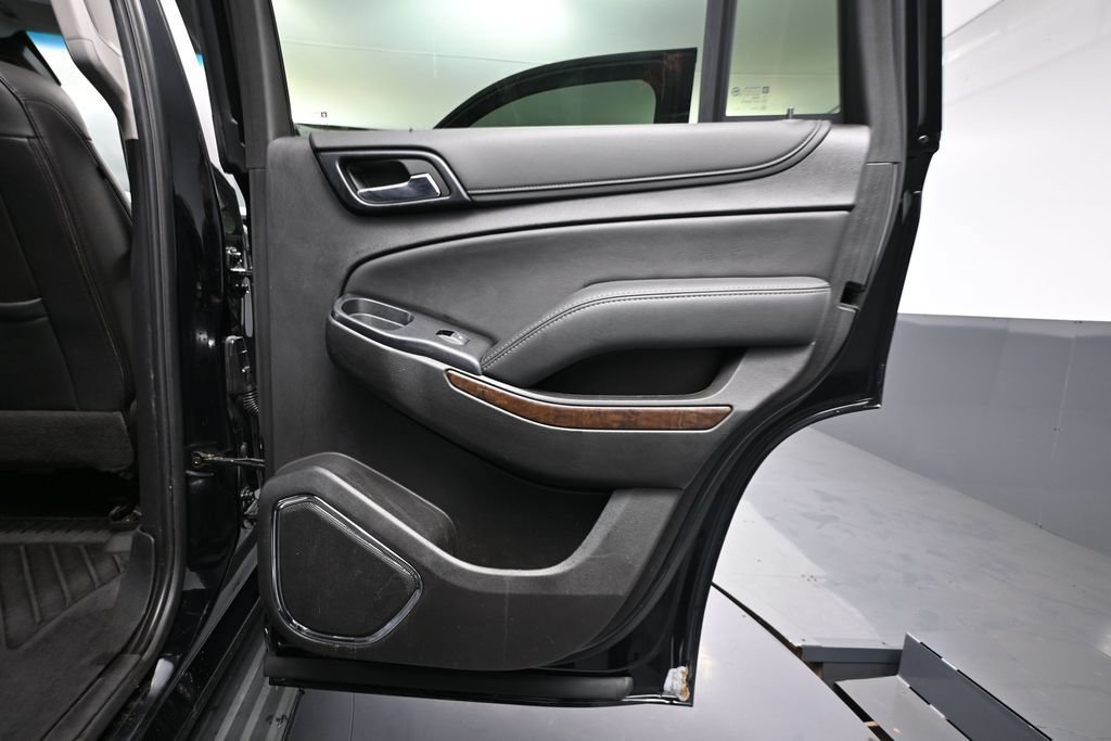 Used 2019 Chevrolet Tahoe LT w/ RST Edition AWD/4WD image 53