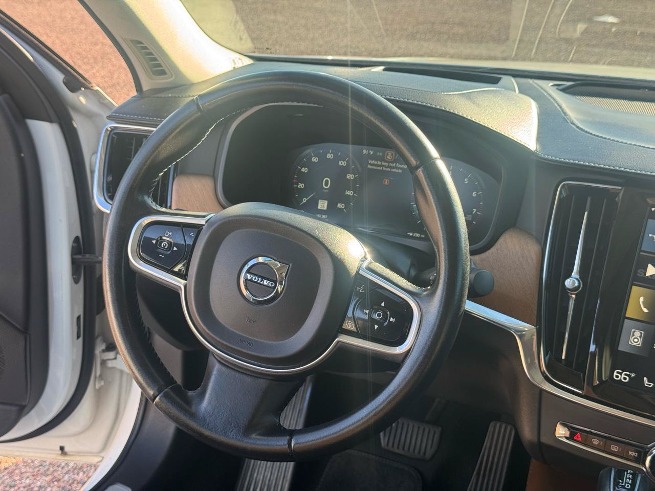 Used 2018 Volvo S90 T6 Inscription w/ Convenience Package AWD/4WD image 30