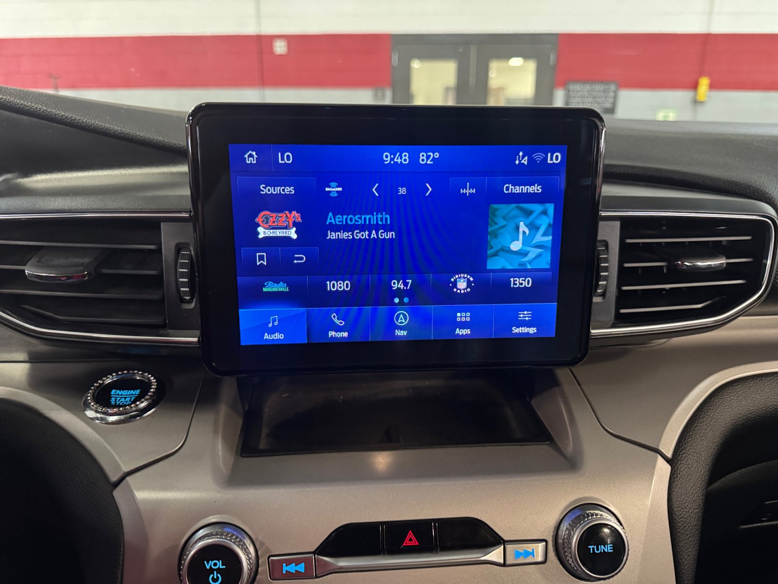 Used 2023 Ford Explorer XLT w/ Equipment Group 202A RWD image 28