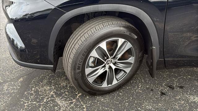 Certified 2026 Toyota Highlander XLE AWD/4WD image 12