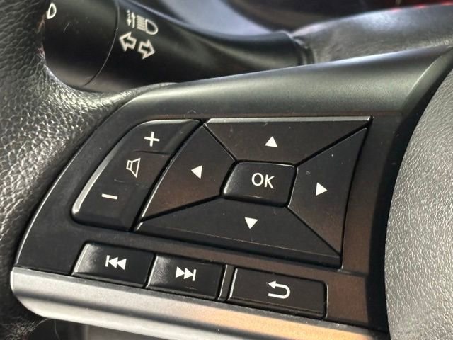 Used 2022 Nissan Kicks SR image 19