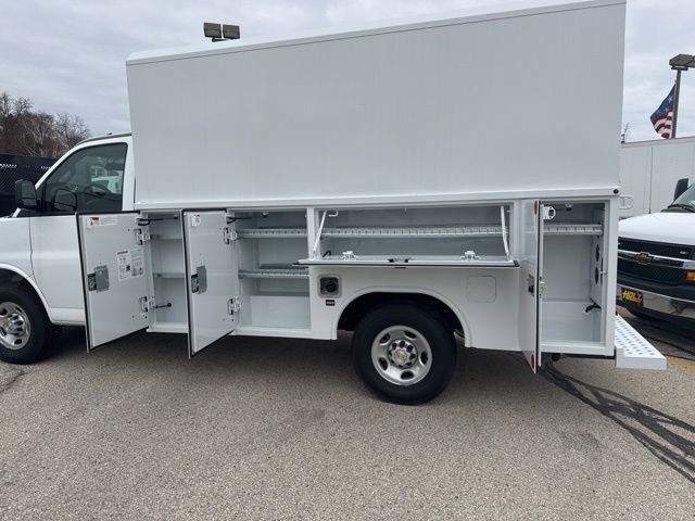 New 2025 Chevrolet Express 3500 w/ Power Convenience Package RWD image 11